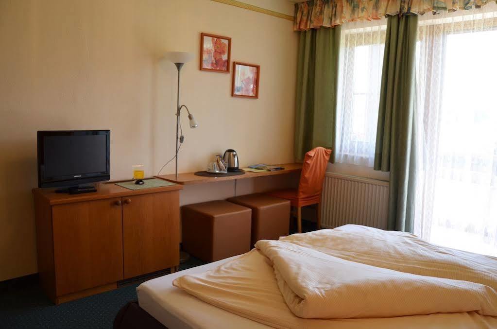 Gaestehaus Goetz Drobollach am Faakersee Eksteriør bilde