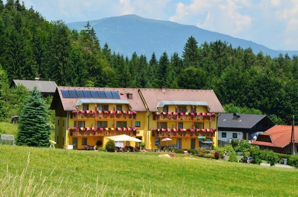 Gaestehaus Goetz Drobollach am Faakersee Eksteriør bilde