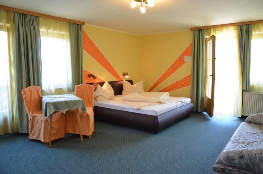 Gaestehaus Goetz Drobollach am Faakersee Eksteriør bilde