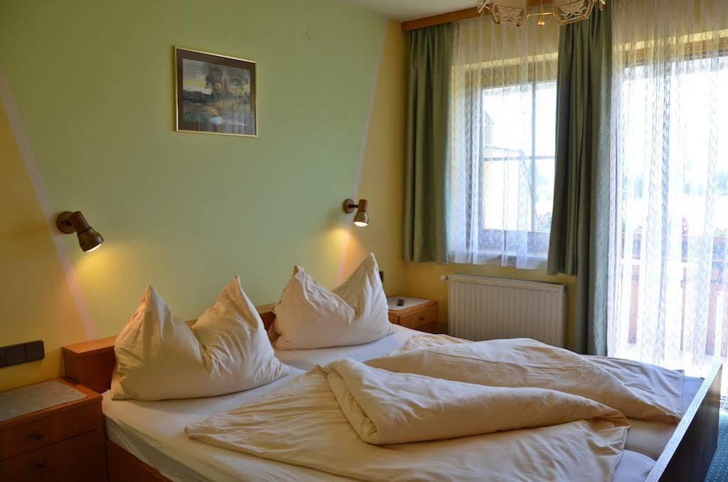 Gaestehaus Goetz Drobollach am Faakersee Eksteriør bilde